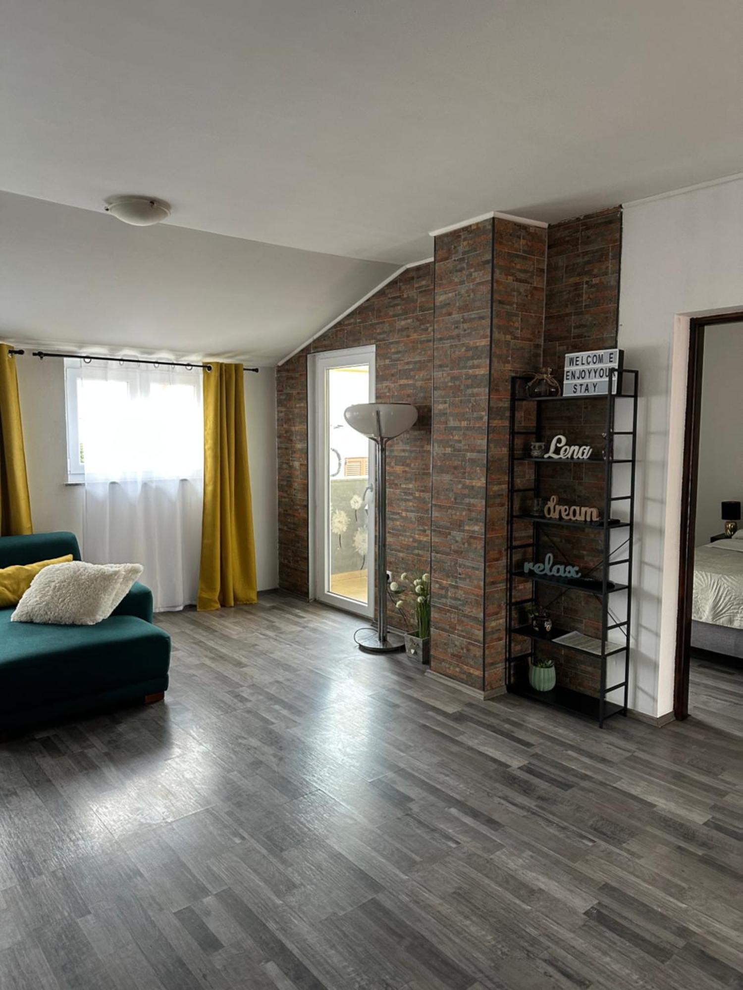 Apartment Lena Funtana Luaran gambar